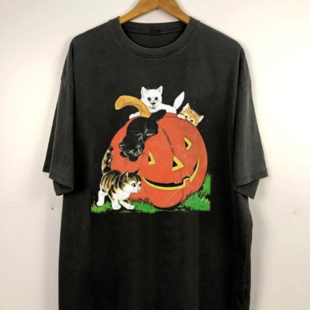Vintage 90s Cat Halloween Shirt, Retro Halloween Shirt, Spooky Season T-shirt